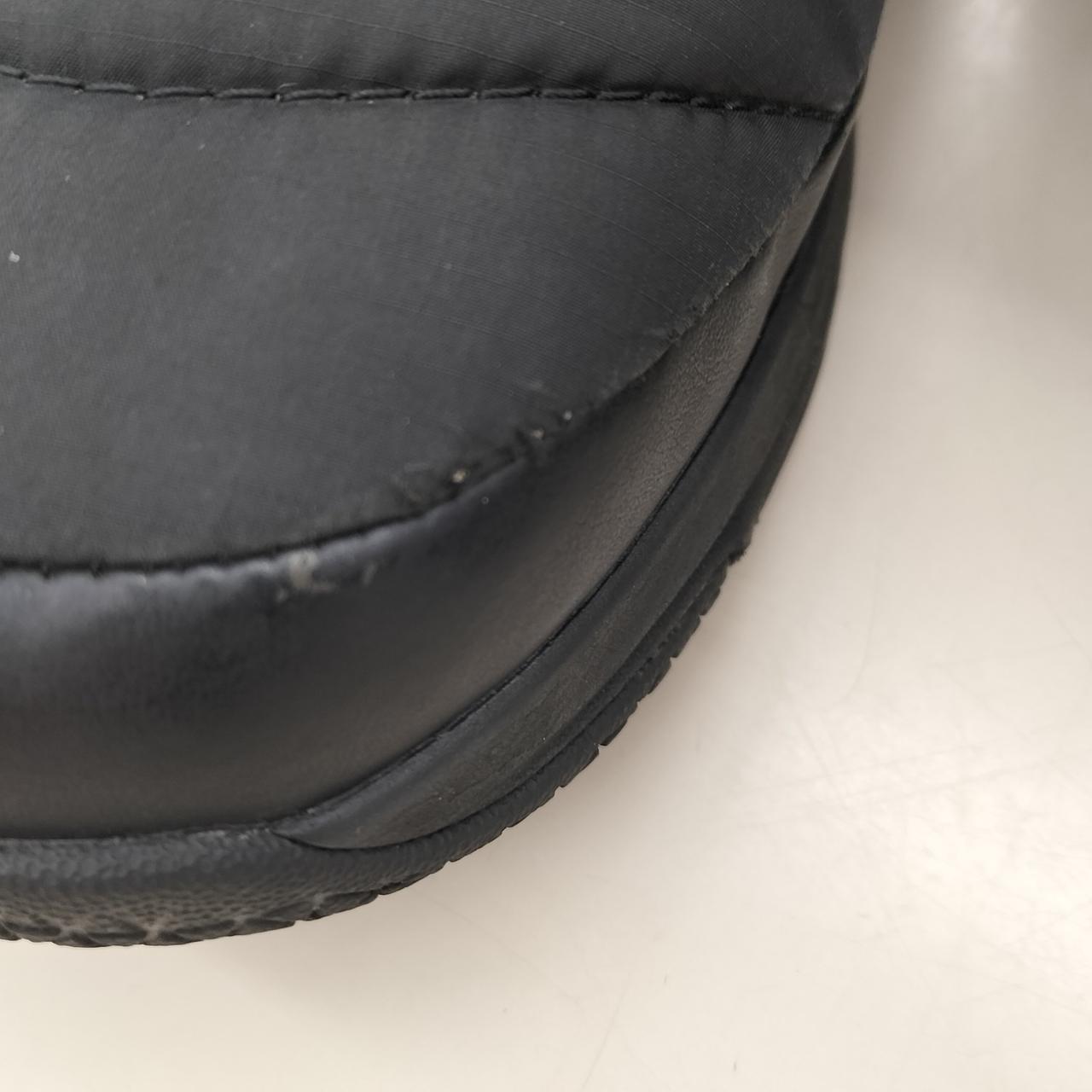 細かいキズ等、多少あります。