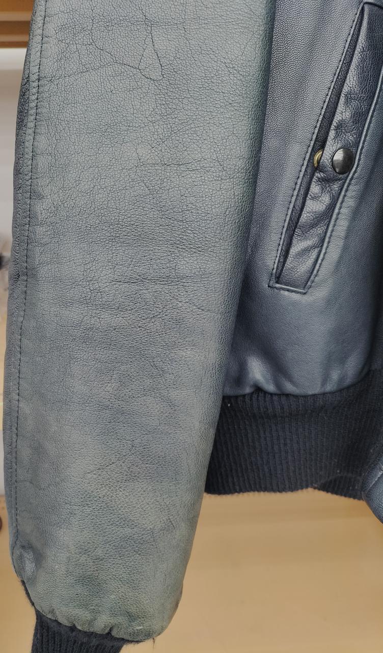 色褪せしています。