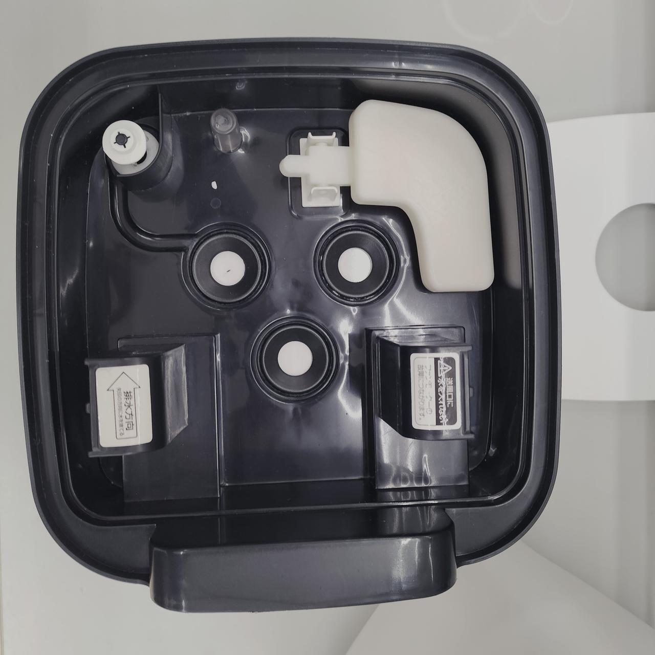 特に目立つ汚れなし