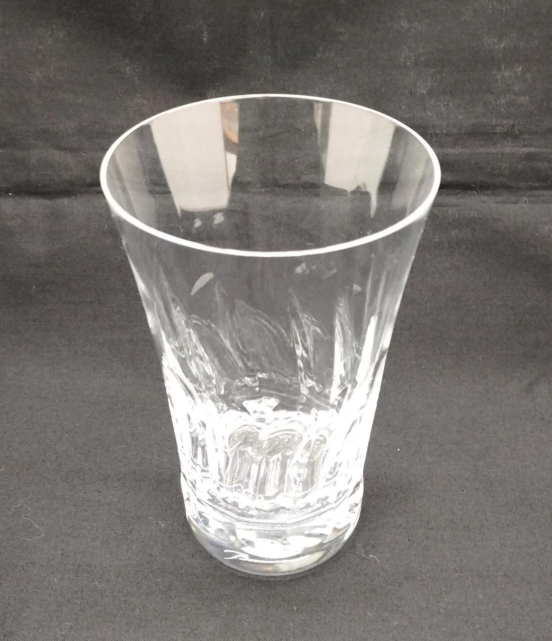 口径：約9cm
高さ：約14cm