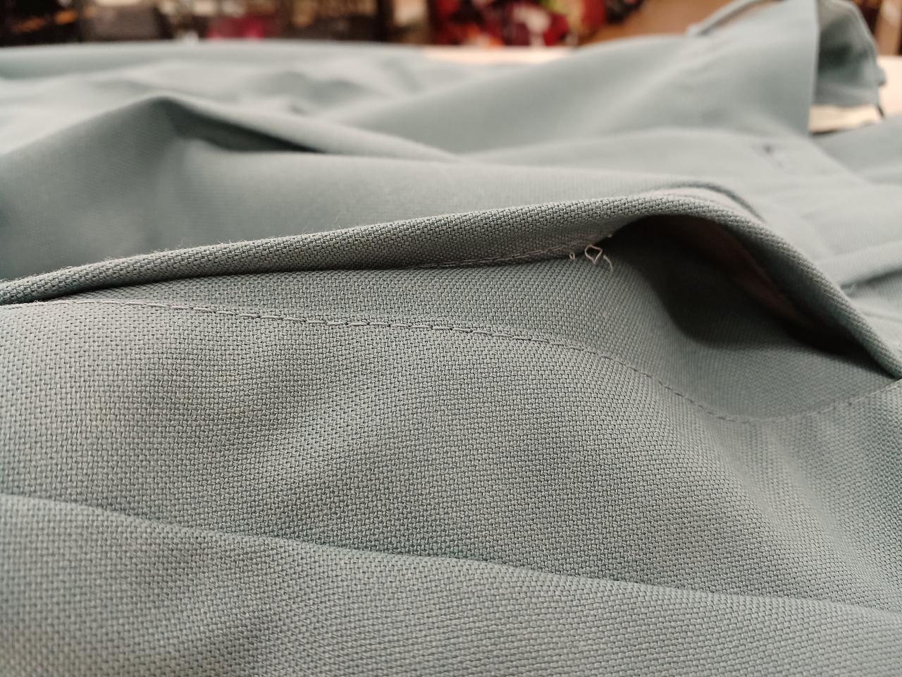 仕付け糸縫われたままです