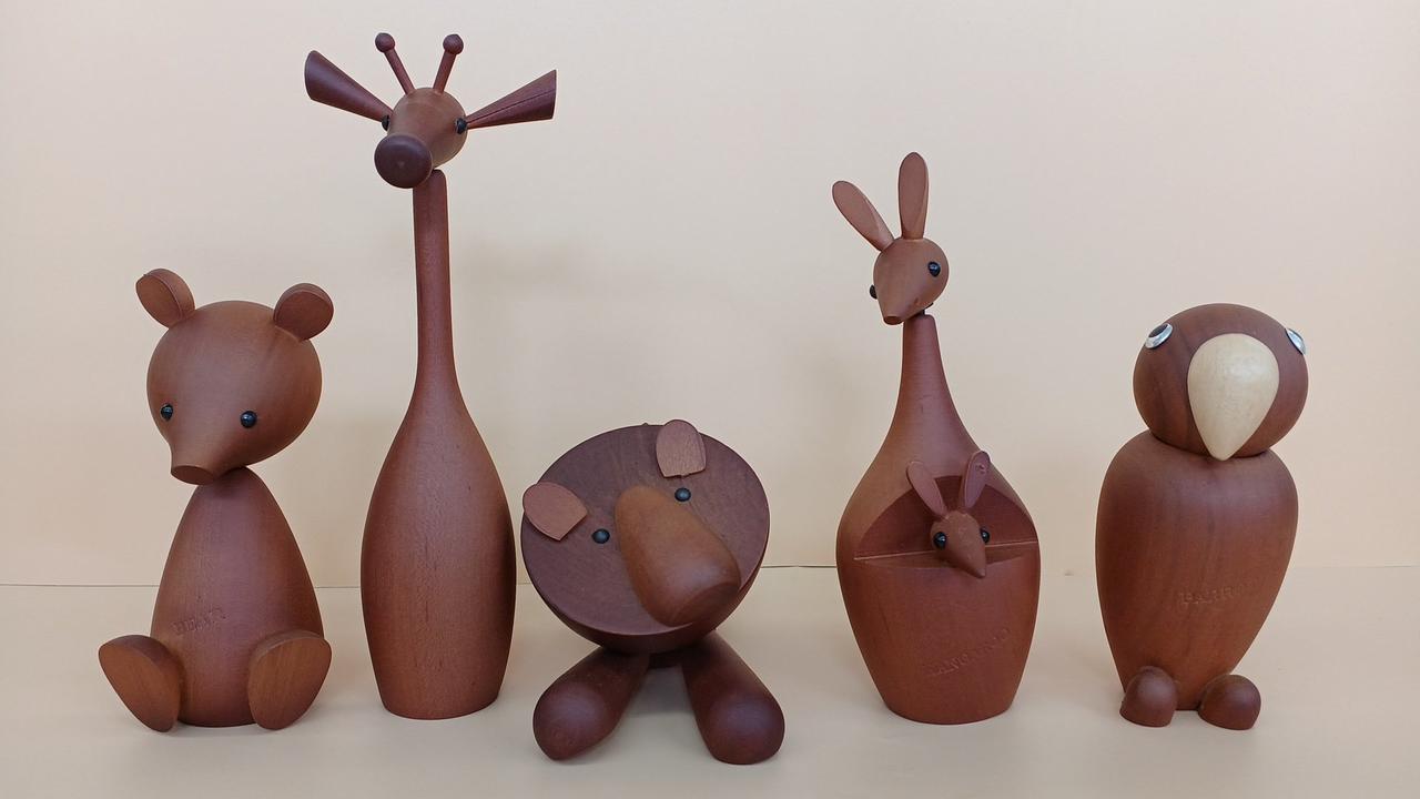 熊、キリン、ライオン、カンガルー、オウム
