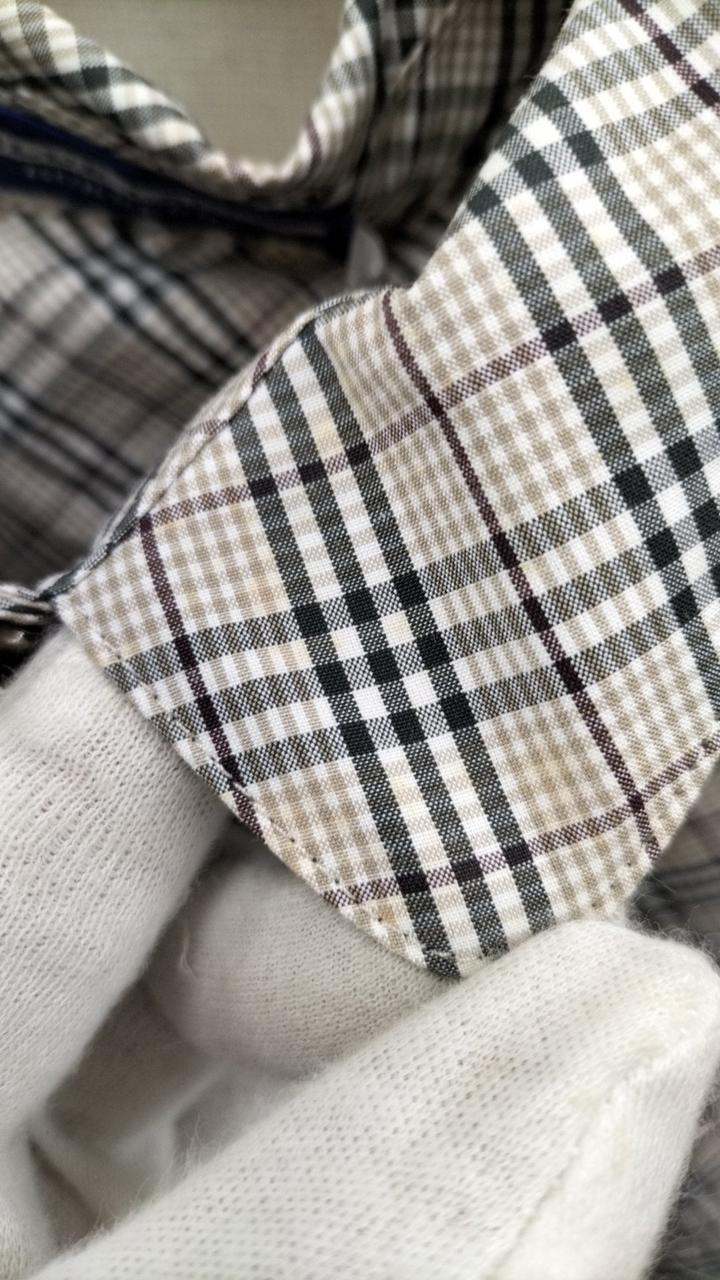 うっすらシミ有り