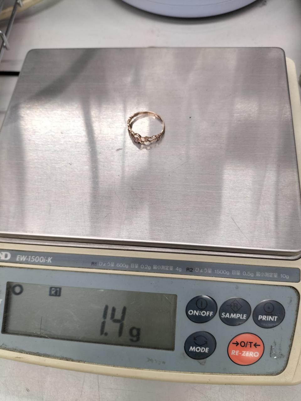 総重量 1.4g