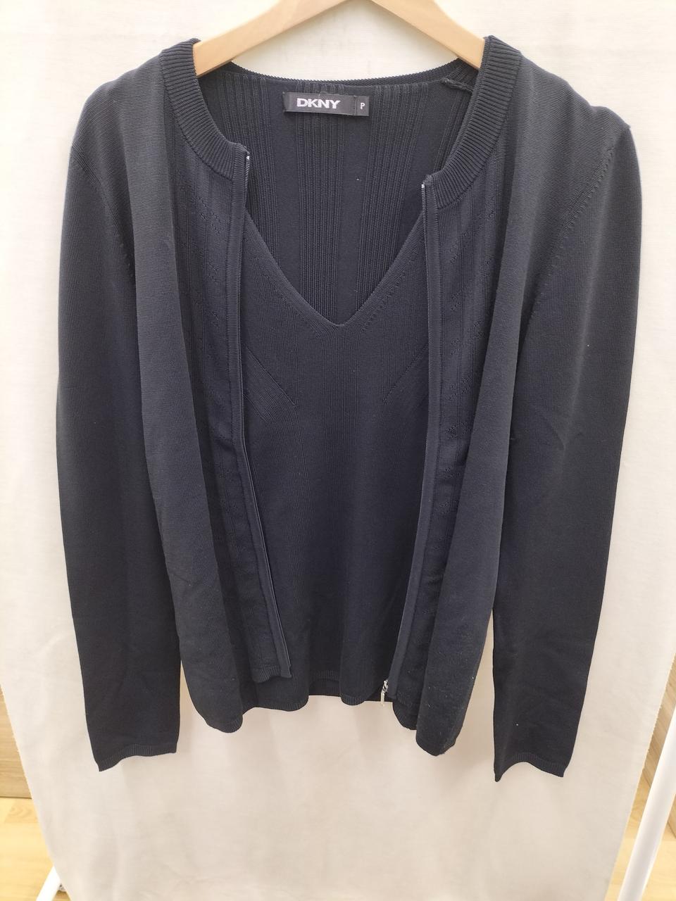 別売りかと思いますがアンサンブルにて販売