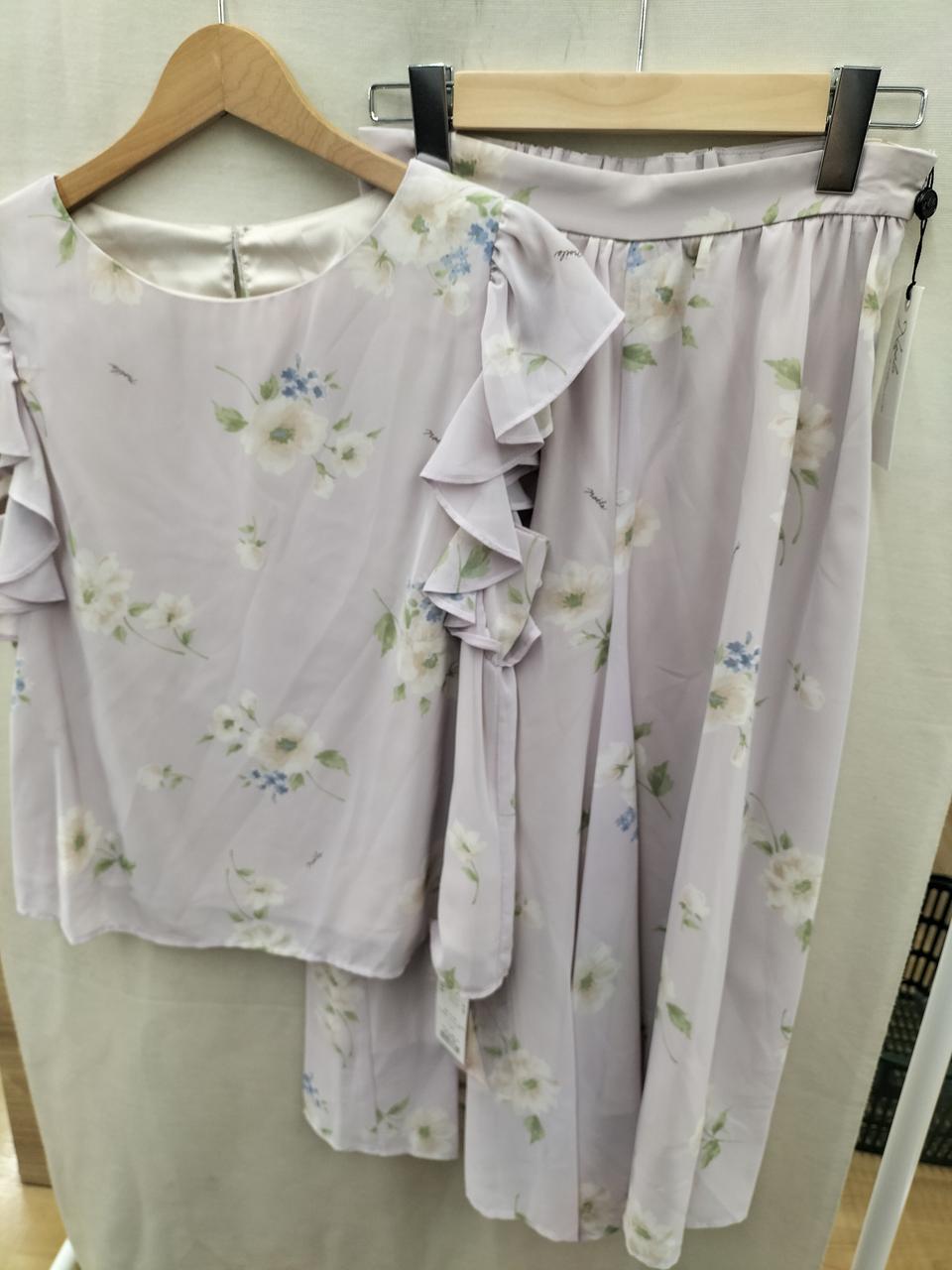 上下セットにて販売です