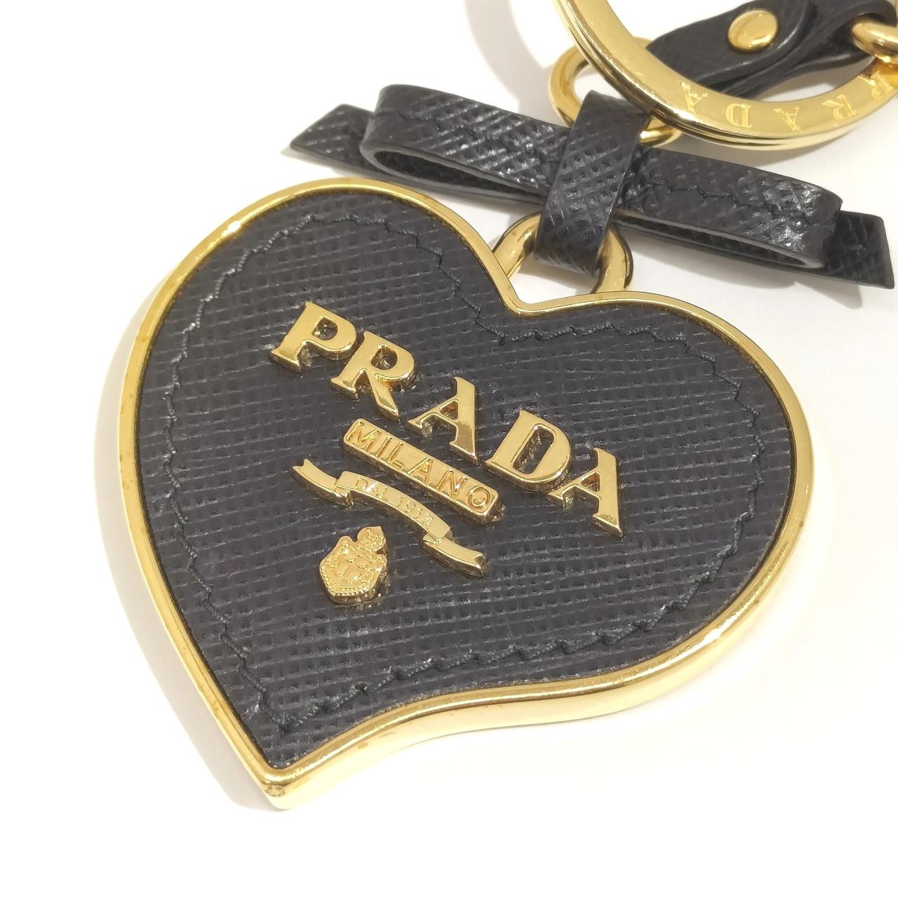 PRADA 型番：1TL126 キーリング