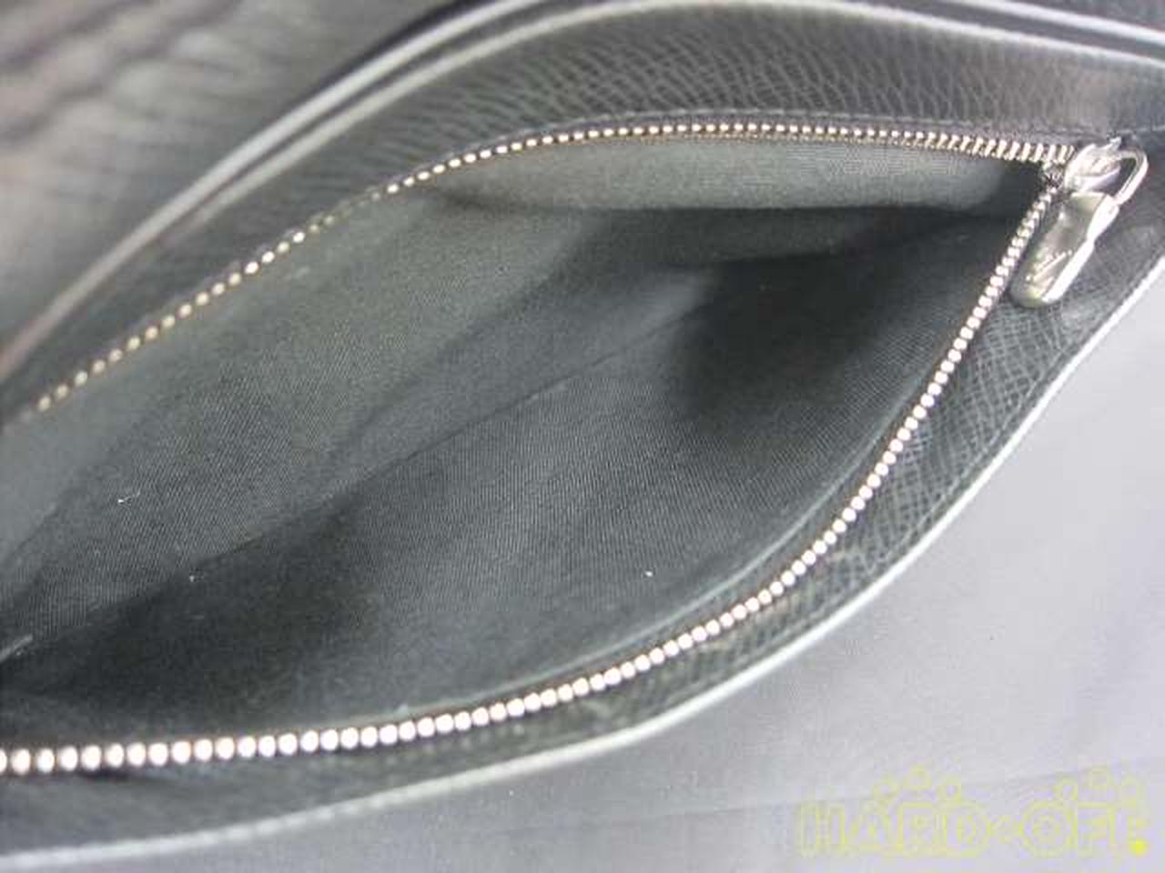 目立ったキズ、汚れ等は見られません。