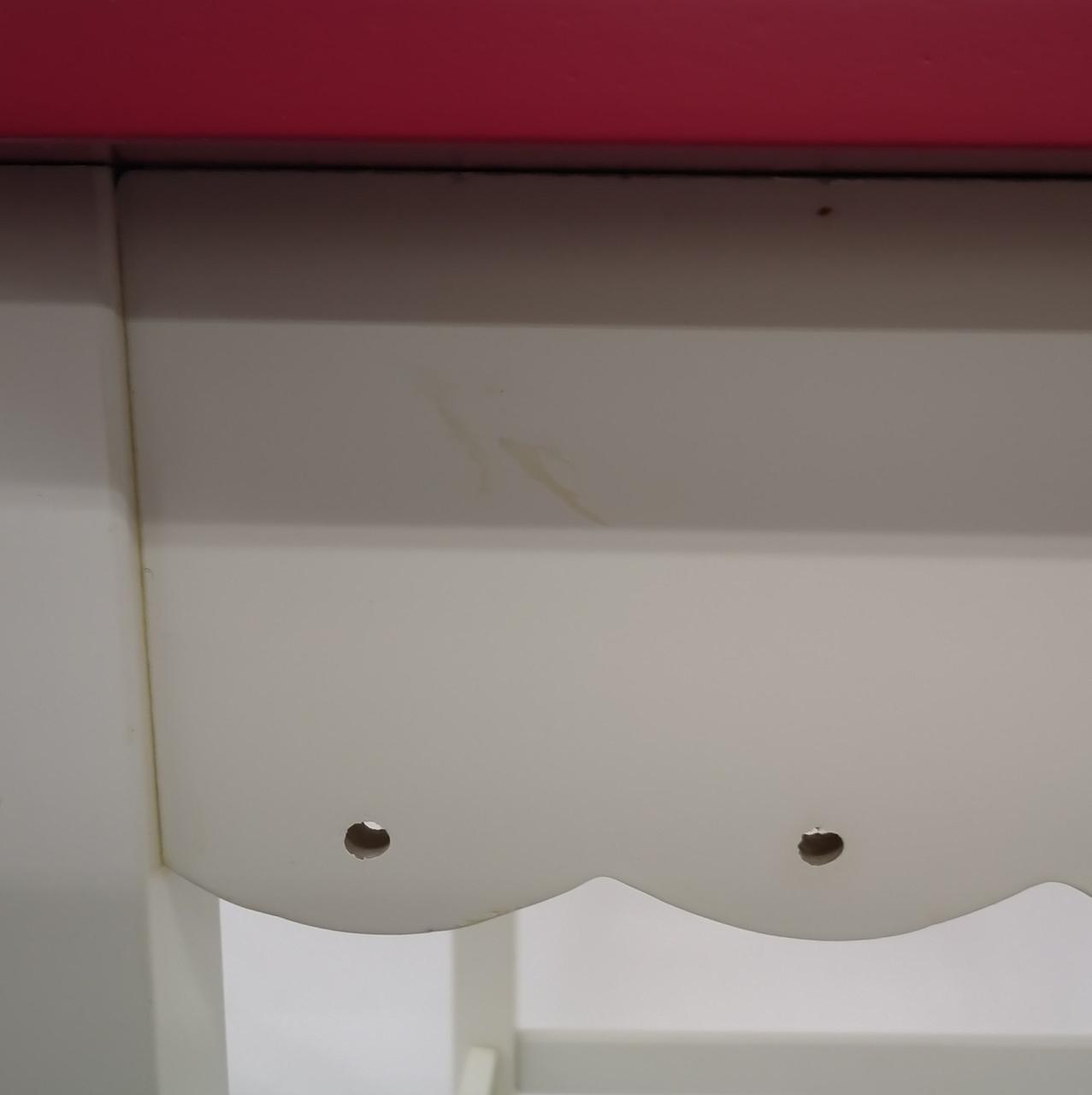 接着剤の跡あり