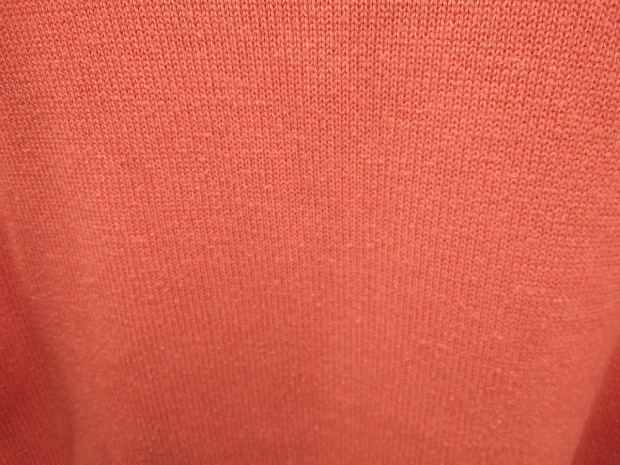 背面にスレがあります。