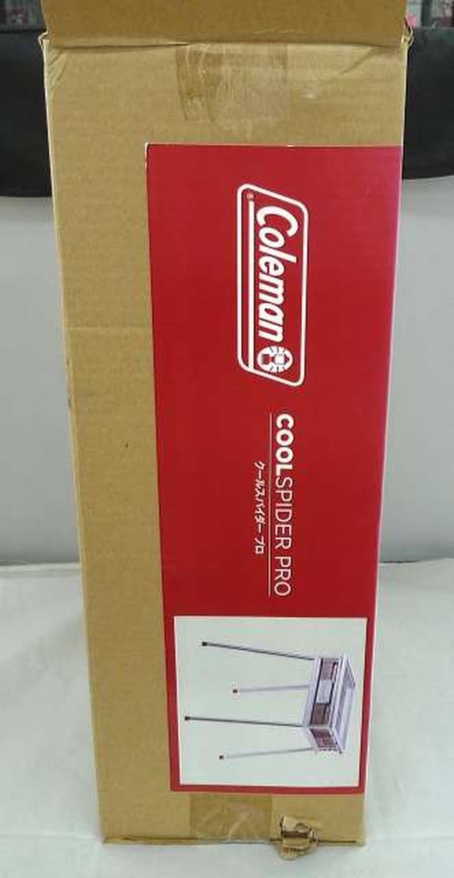 外箱に穴があいています