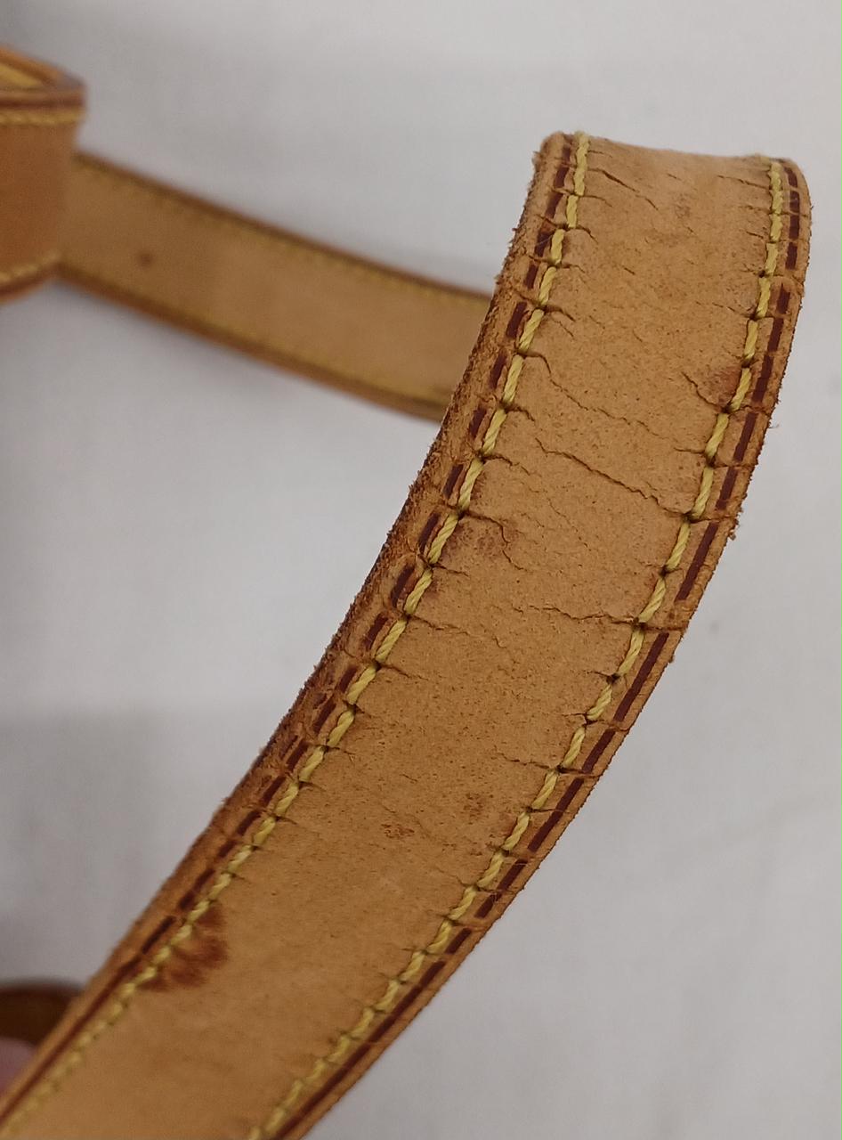 ショルダーストラップ劣化あり