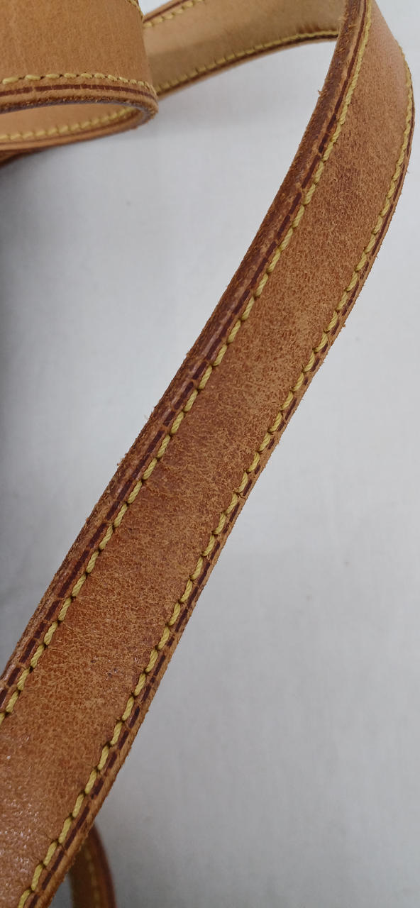 ショルダーストラップ劣化あり