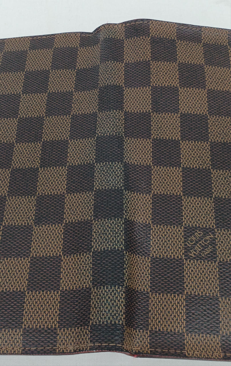 日焼け・スレ汚れによる色褪せ有