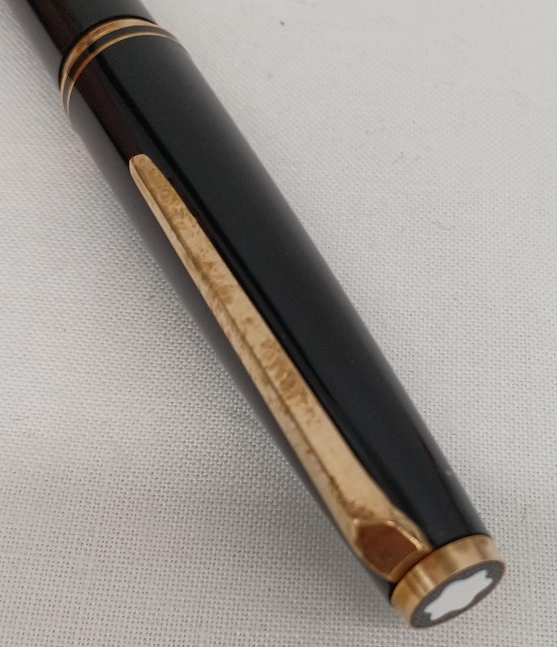 【匿名配送】Montblanc 万年筆 モンブラン 万年筆 特別生産品 ユニセフ2013 シグニチャー