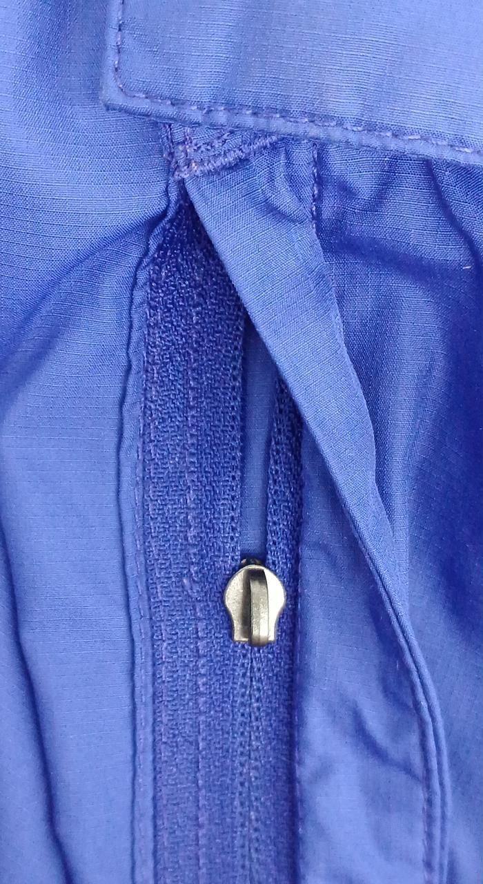 右ポケットファスナー破損