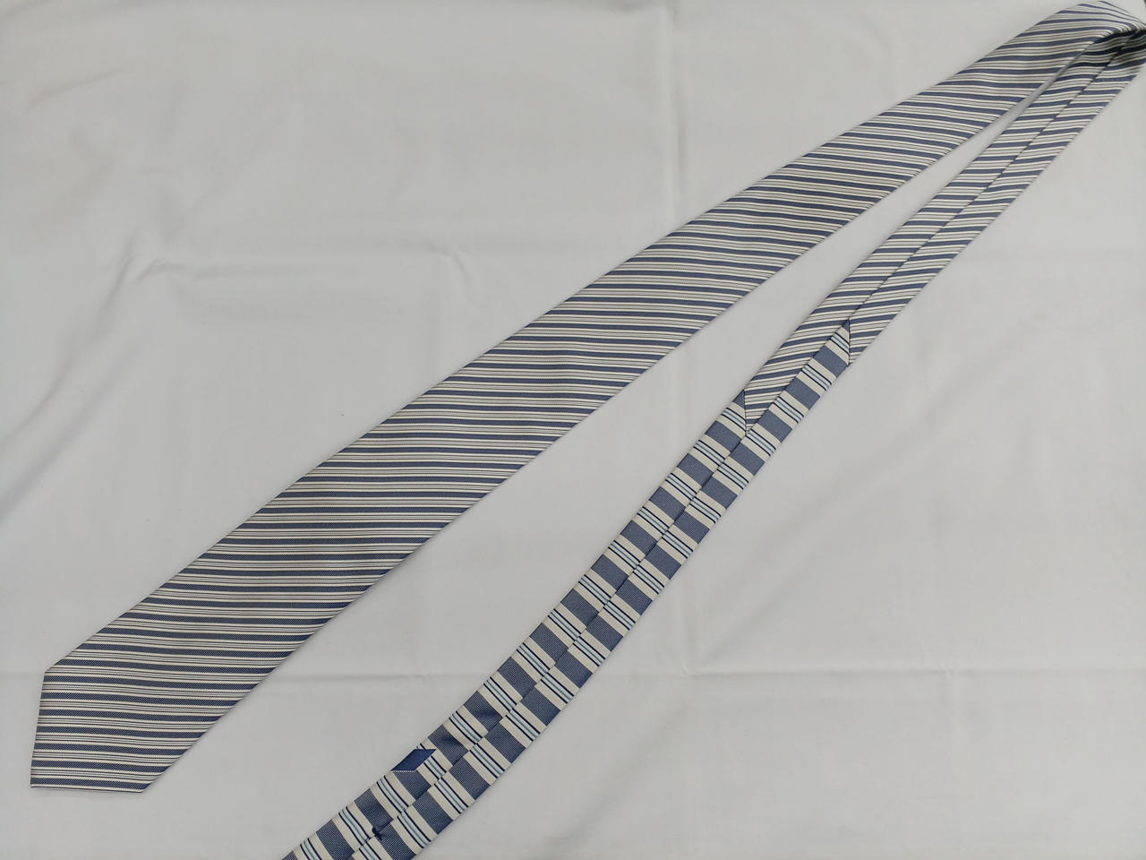 オフモール限定のお品物になります。