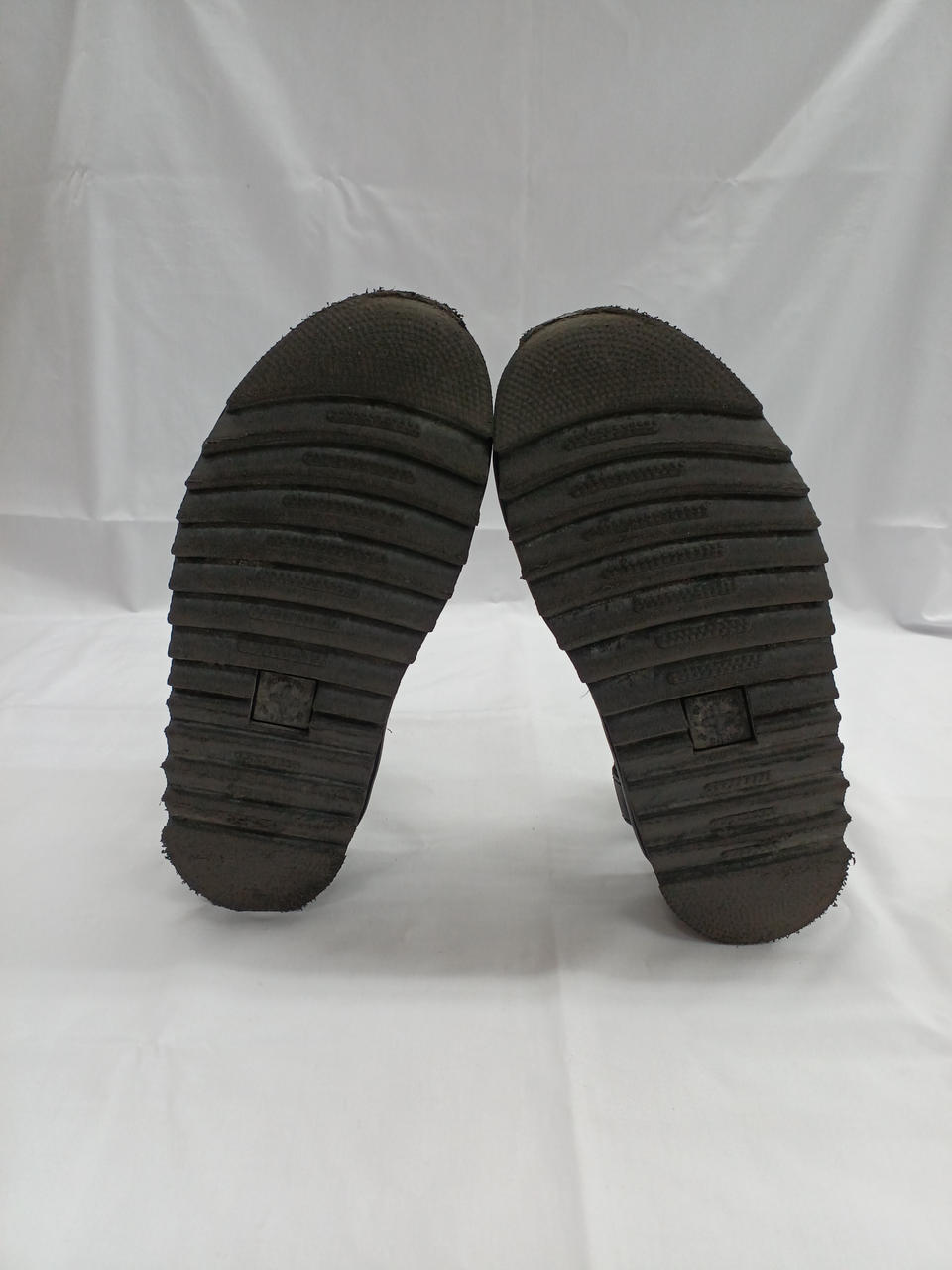 つま先使用感あり。