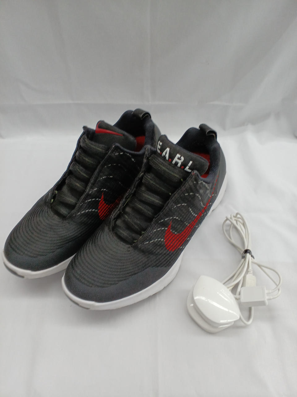 箱は付属しておりません。