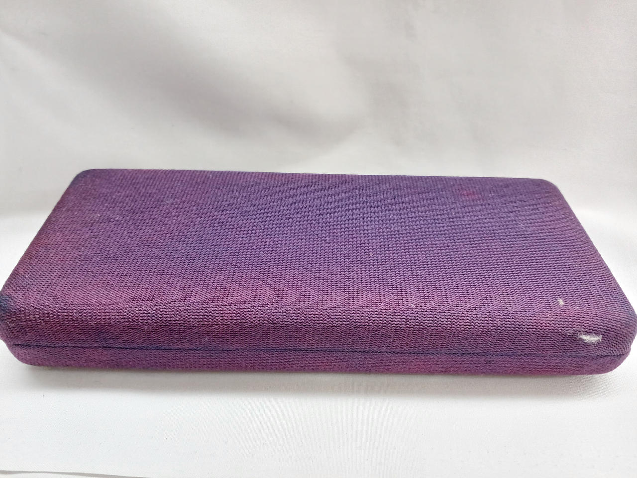 ケース　変色あり