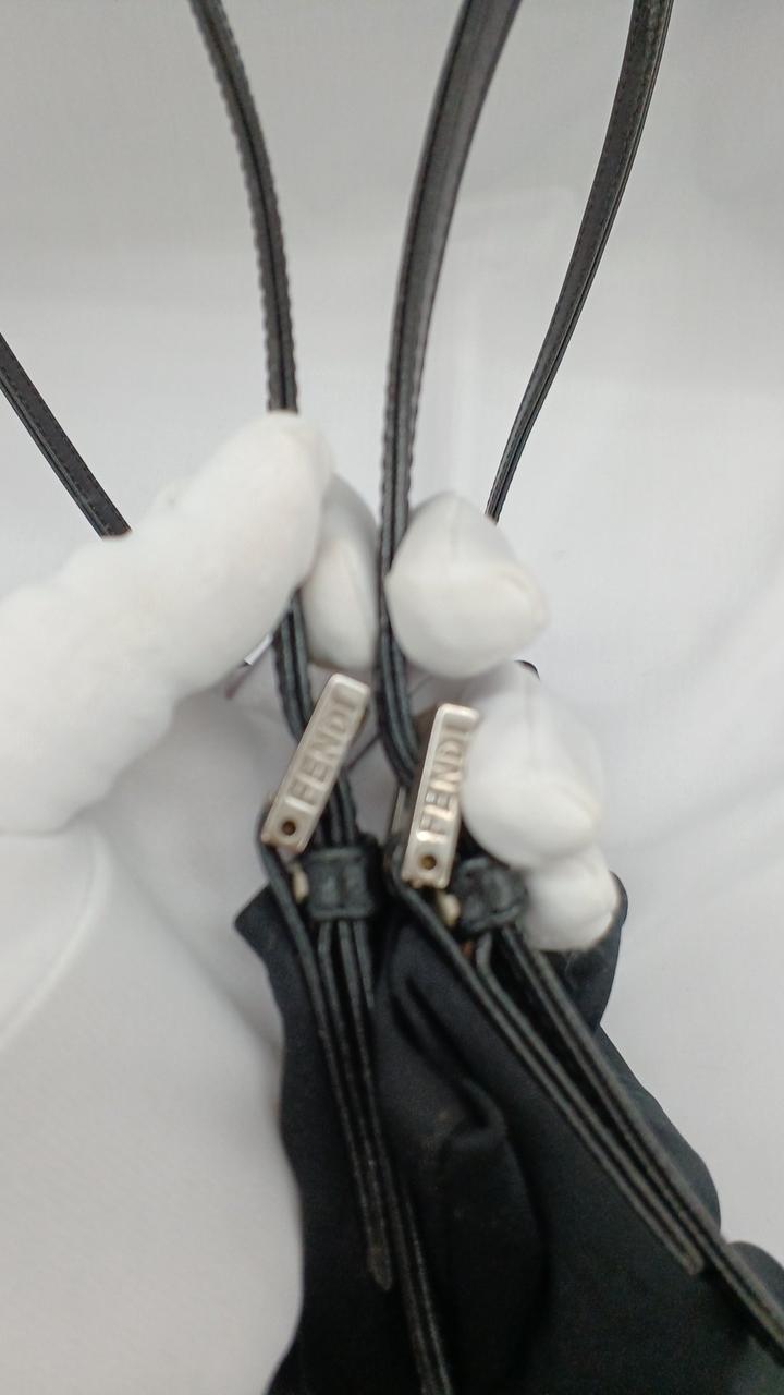 外側金具側面ロゴあり