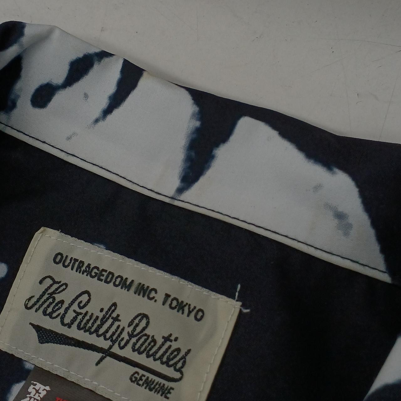 首もと汚れ有り