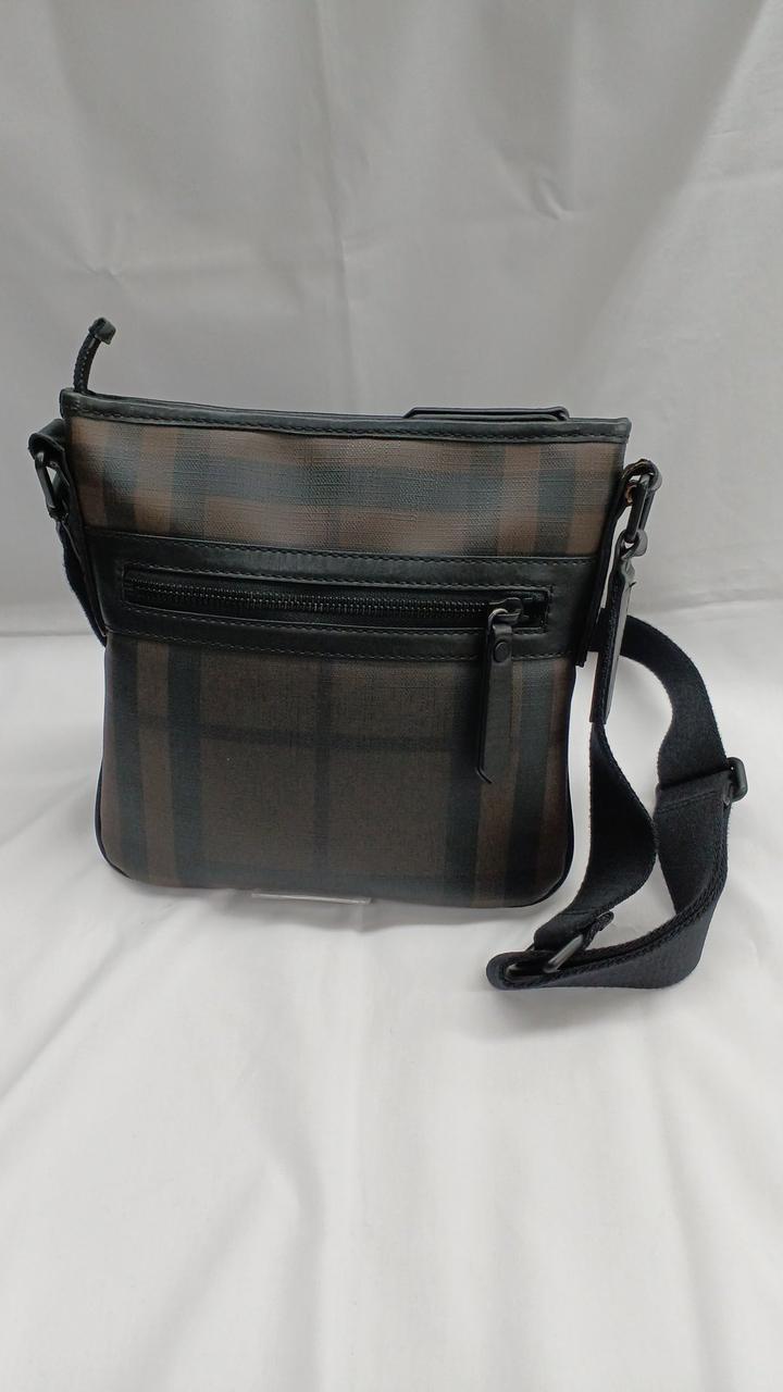 BURBERRYのショルダーバッグです。