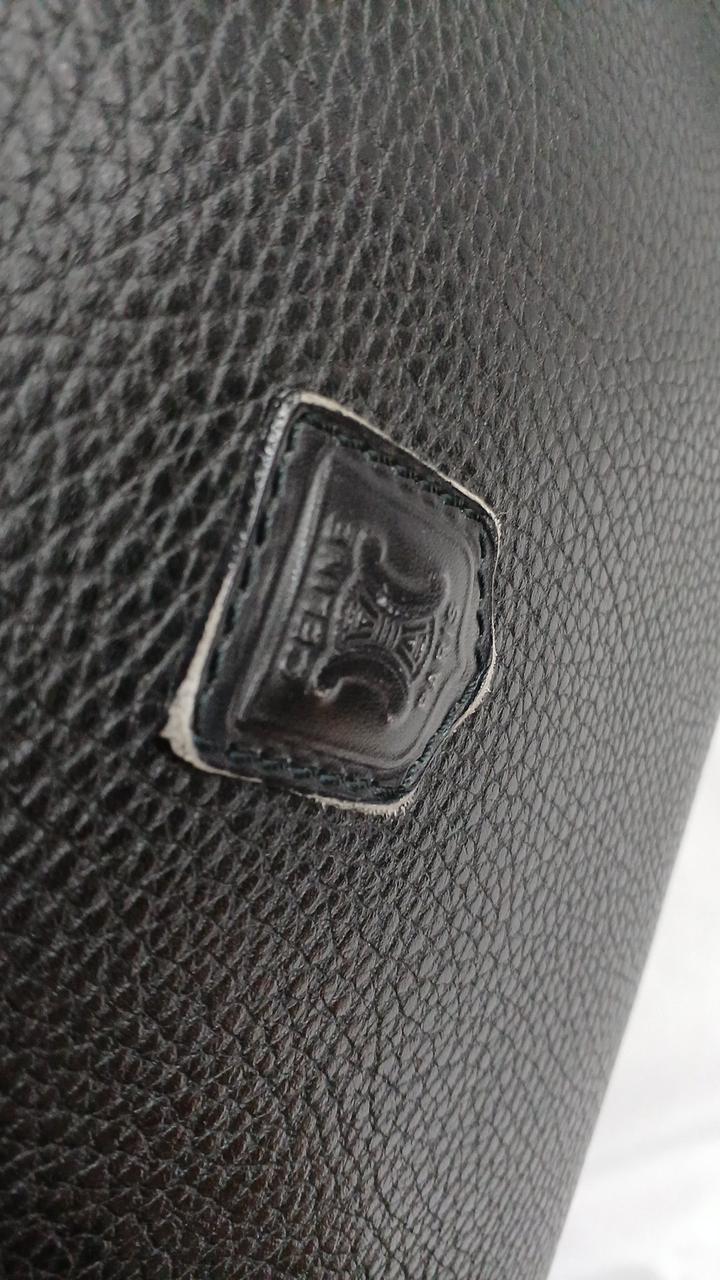 外側ロゴ周りスレあり