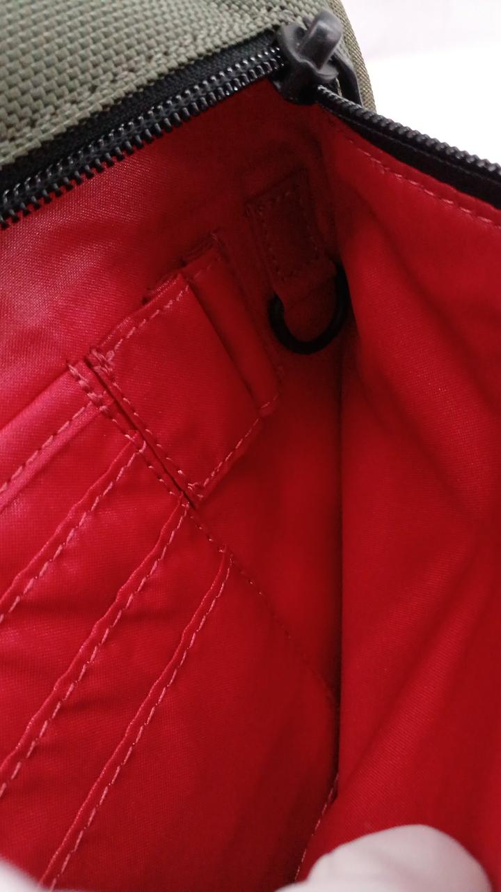 カギ等を取り付ける事が出来ます。