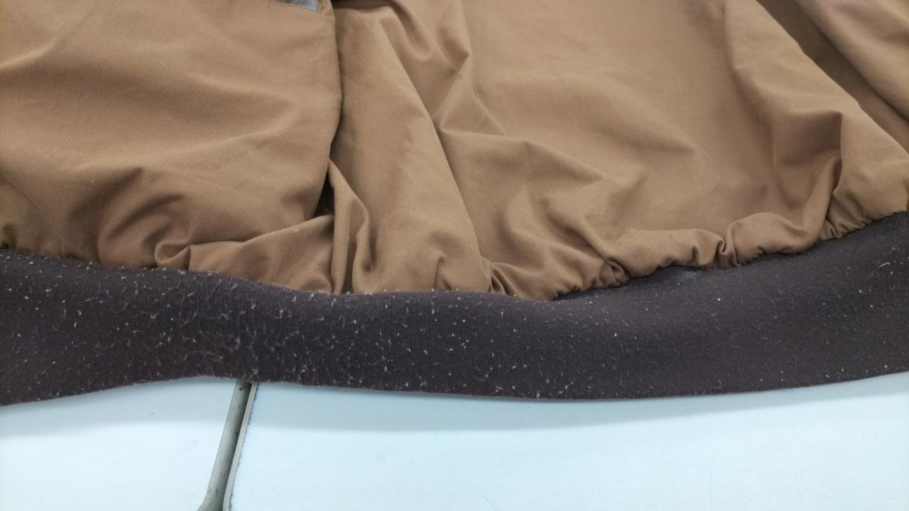 裾部分全体的に毛玉あり