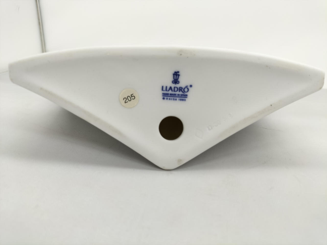 奥行き　約5.5cm