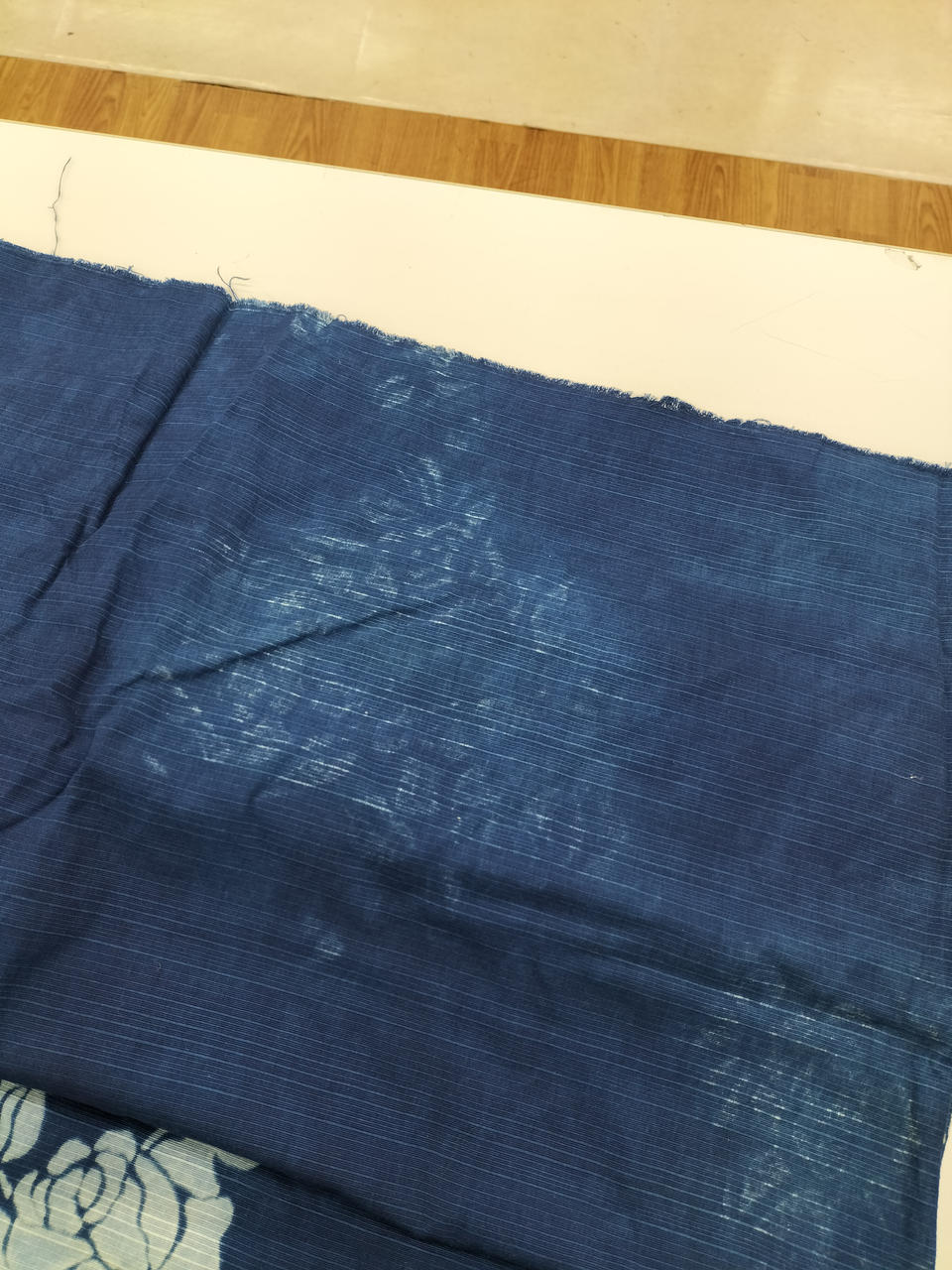 裏に色移りあり