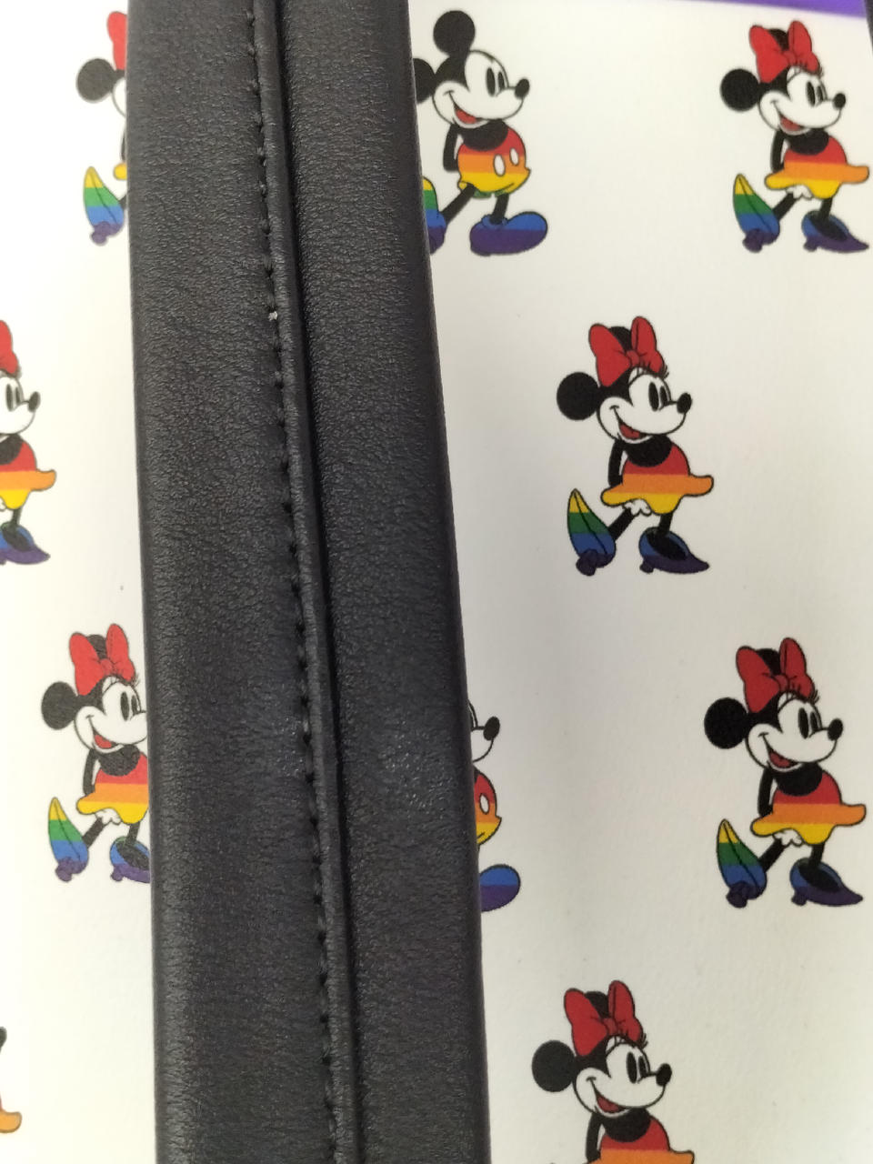 やや白い汚れあり