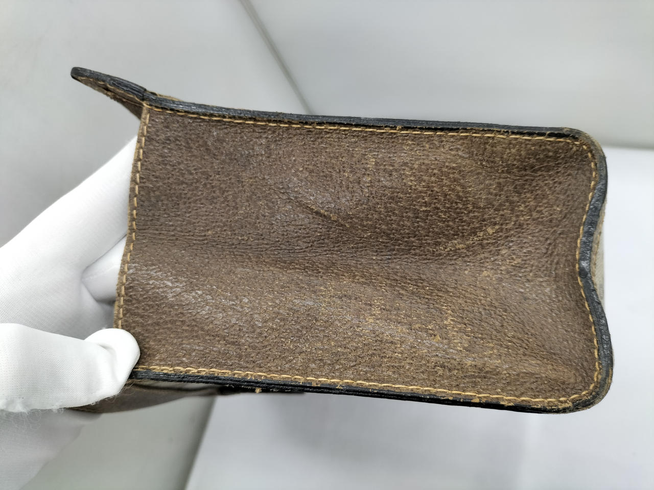 側面開いた様子