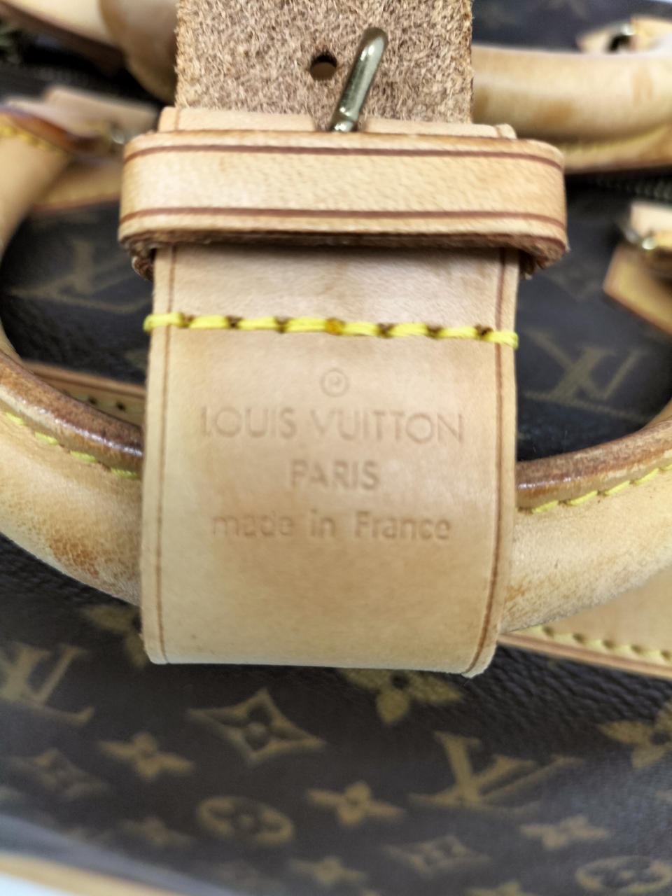 ベルト部分　ロゴ