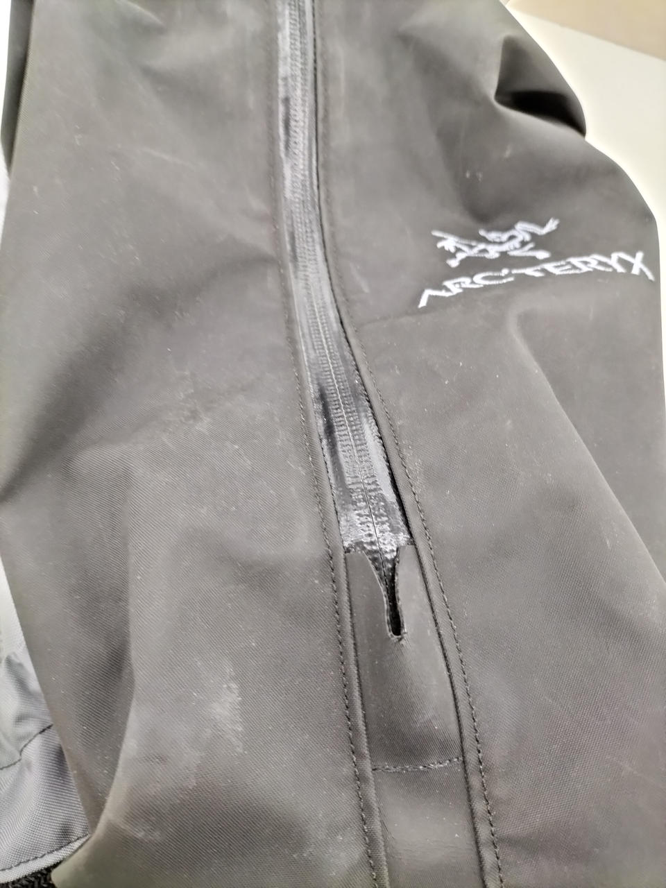 表面　やや汚れあり