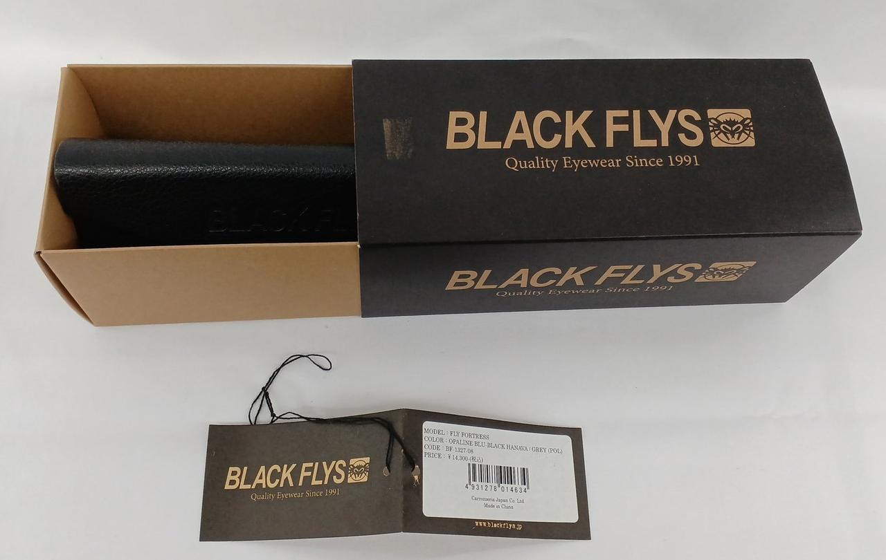 外箱にイタミあり