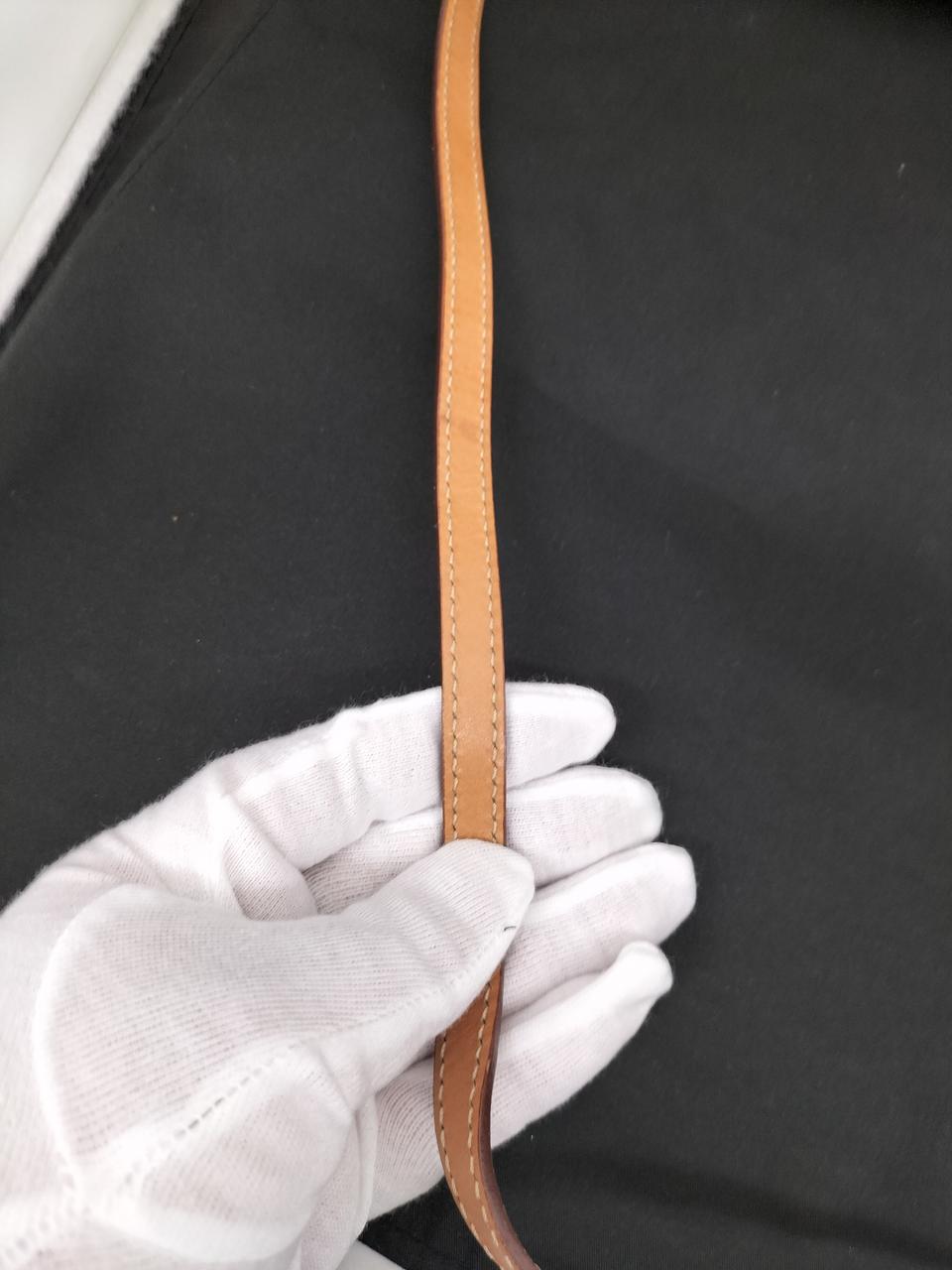 肩ベルトよれあり