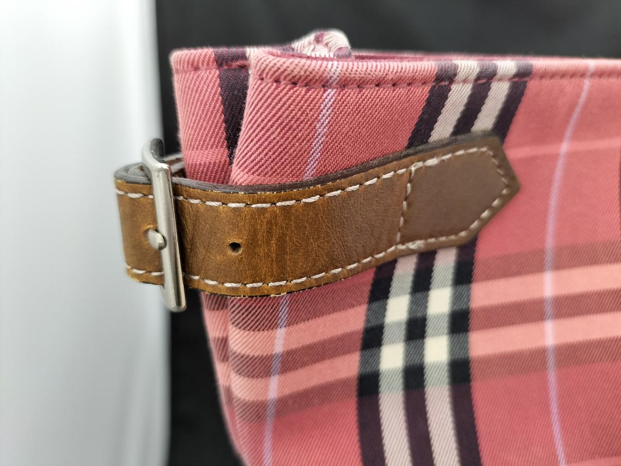 ベルト部分に割れあり