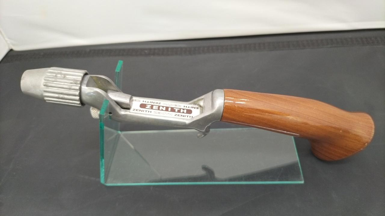 スタンドは付属しません