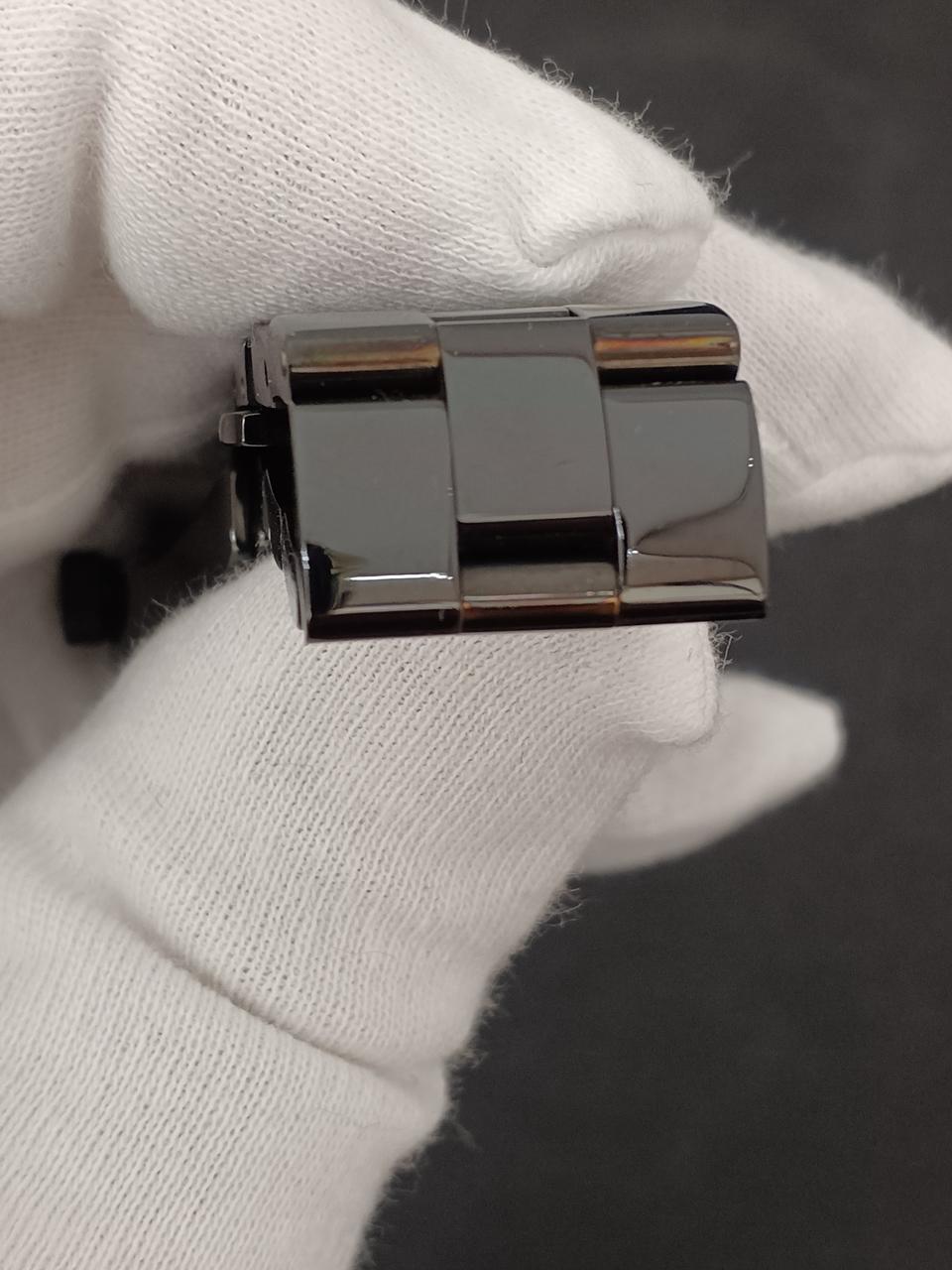 ベルト繋ぎ目変色してます。