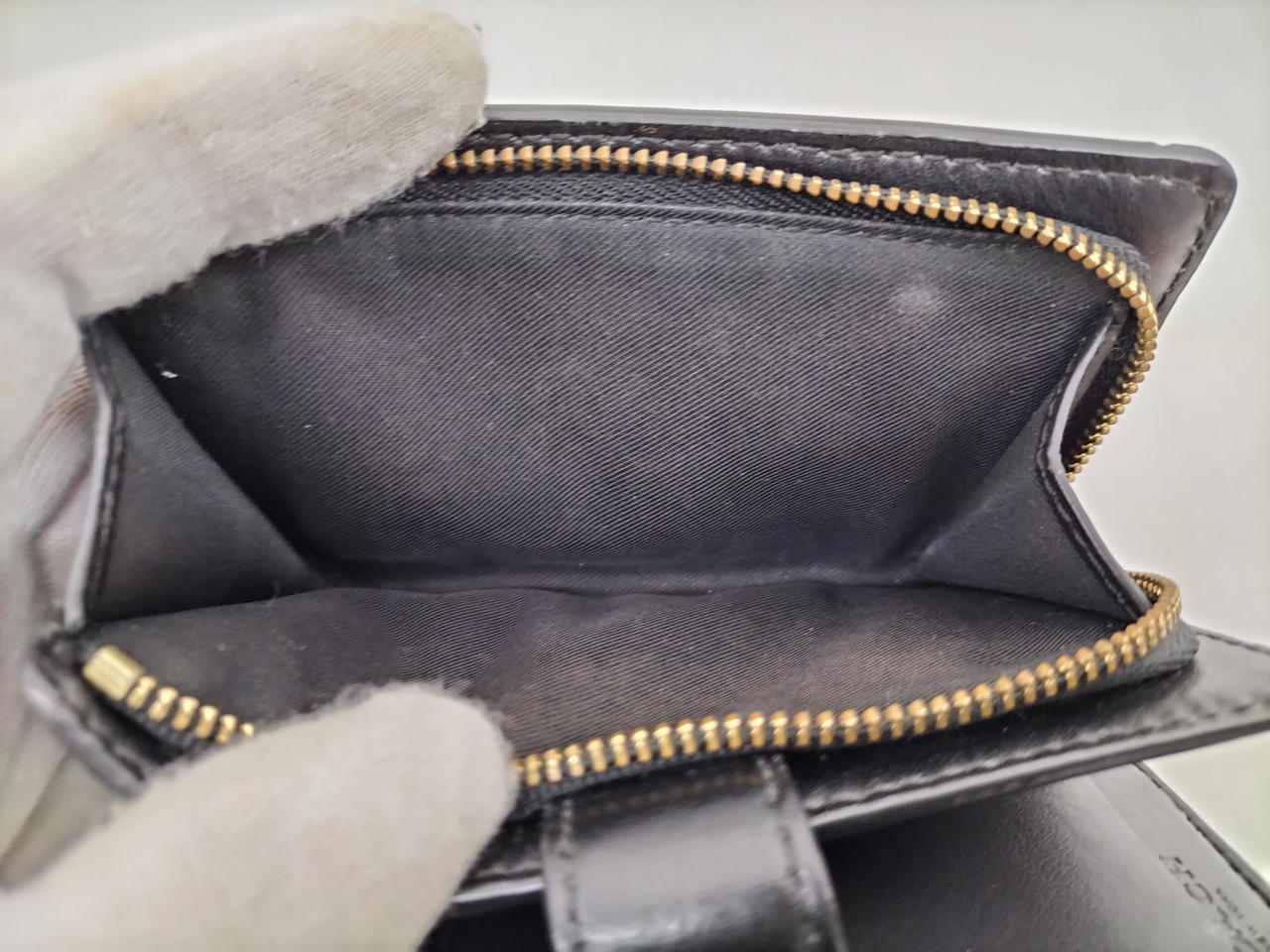 小銭入れ汚れあり