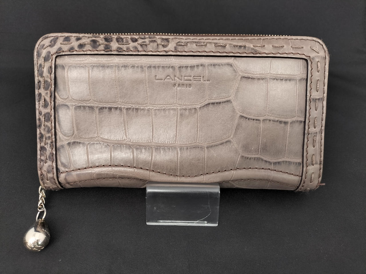 全体的に使用感あり