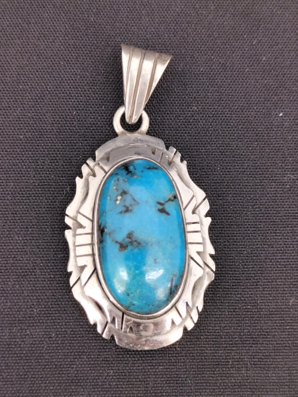 シルバー部分経年変化あり