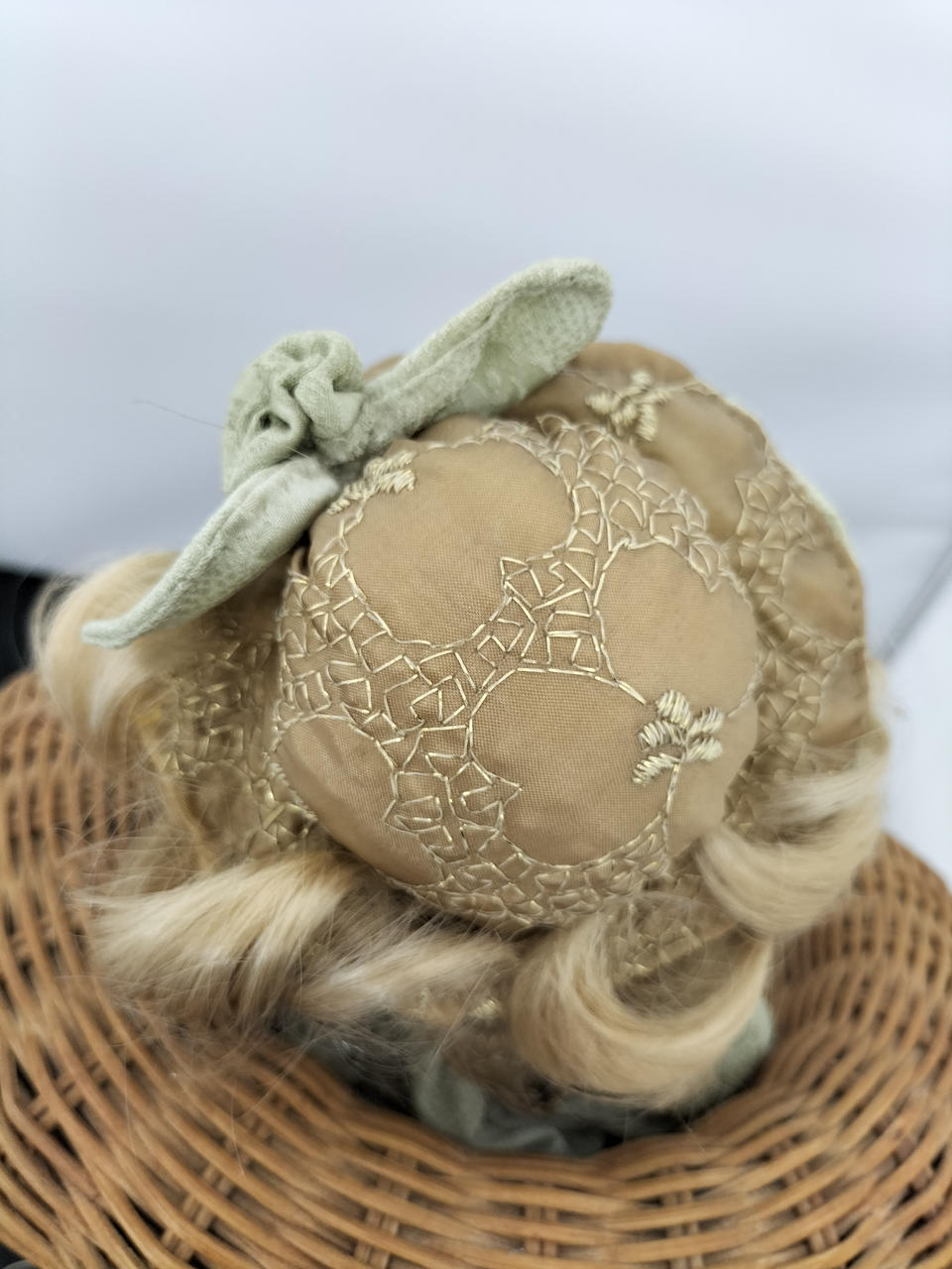 帽子は脱げない仕様です