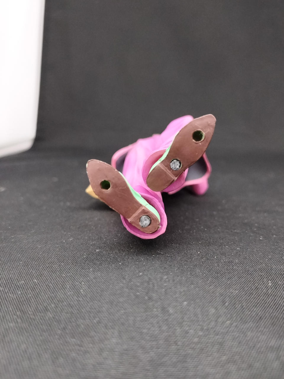 固定用パーツ破損