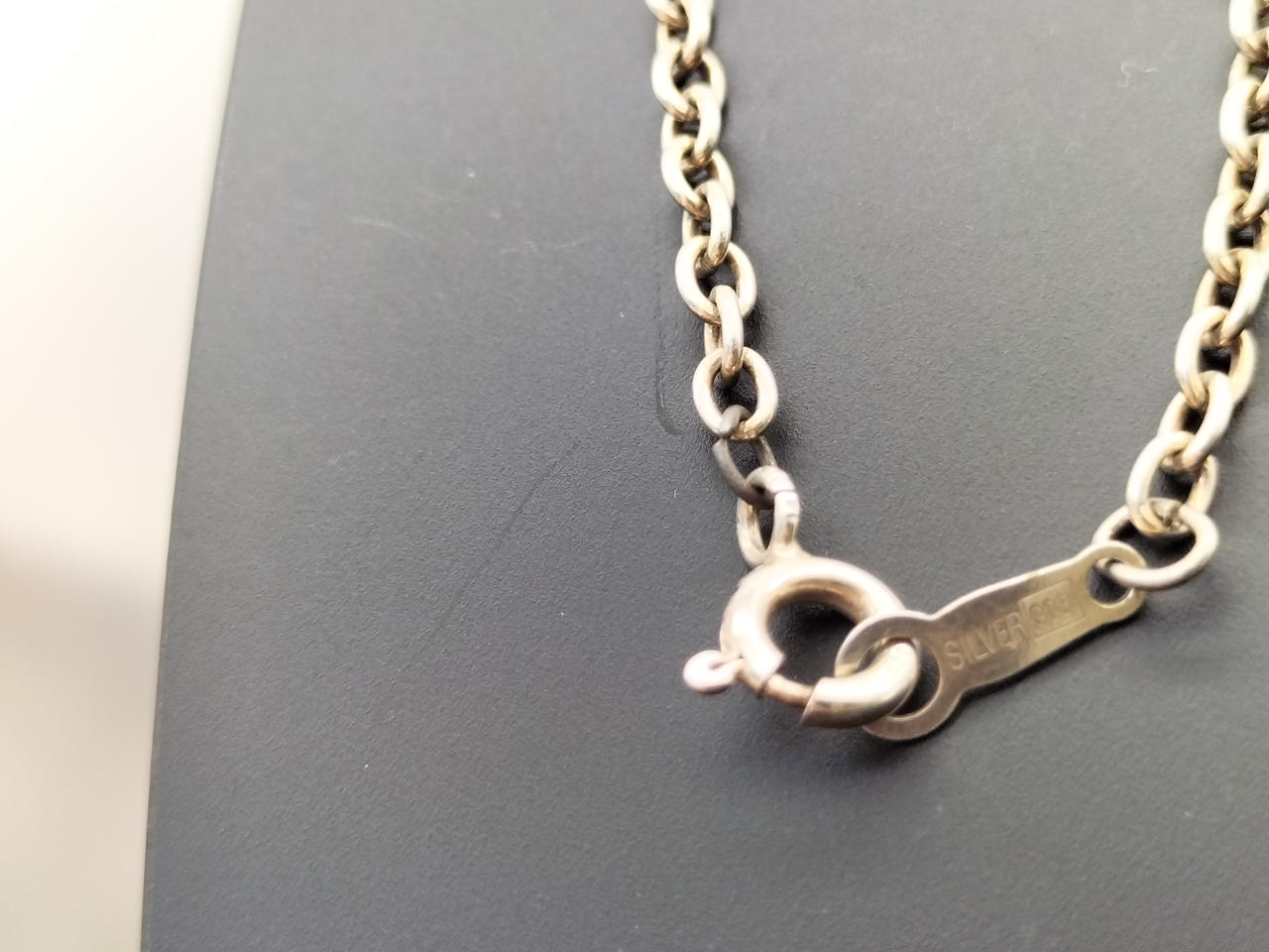 チェーン1箇所別パーツで代用されてます