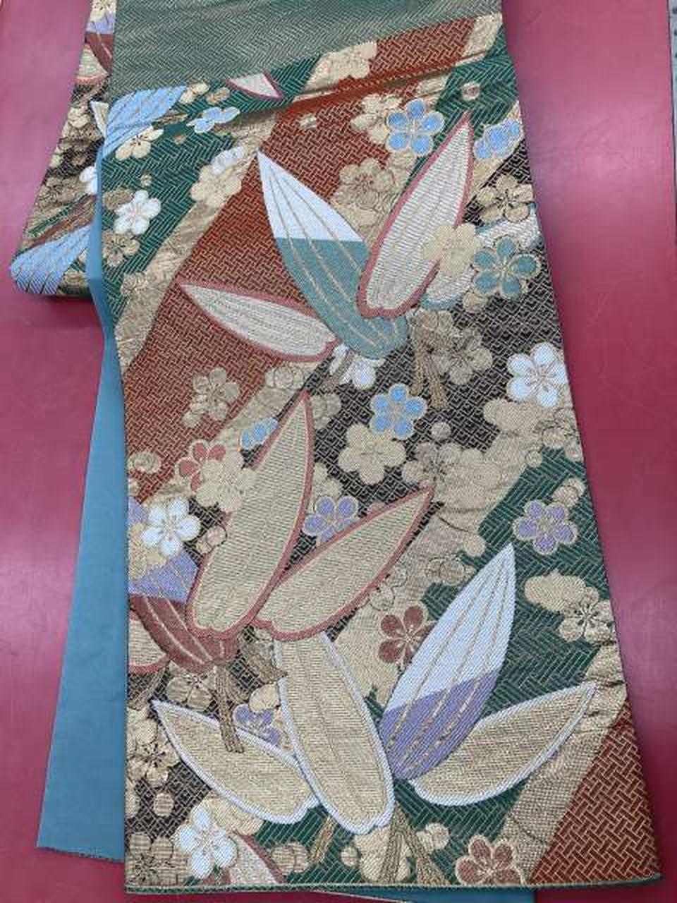 たたみしわあり