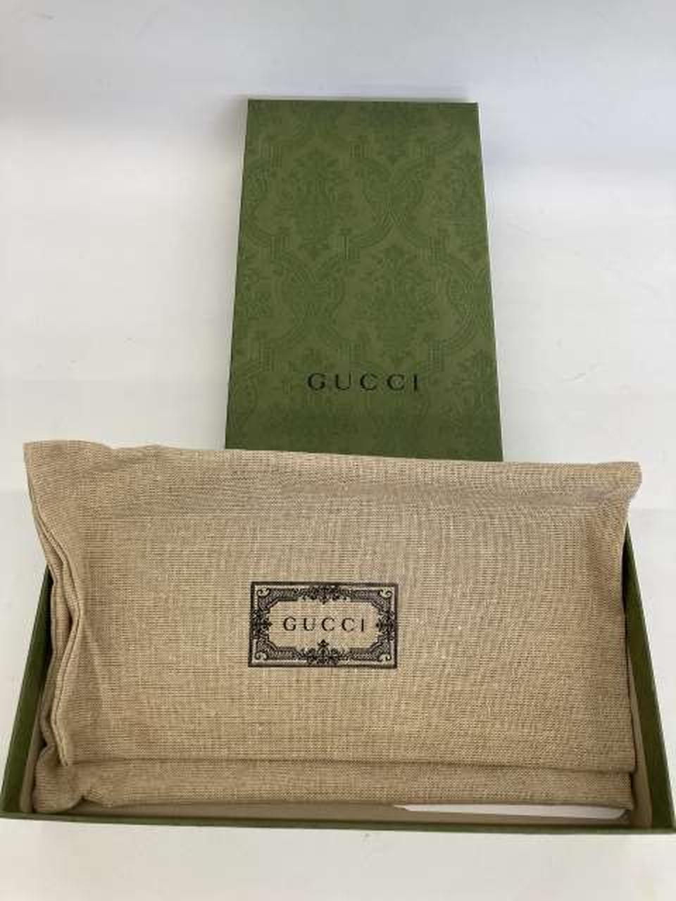 箱・保存袋つき