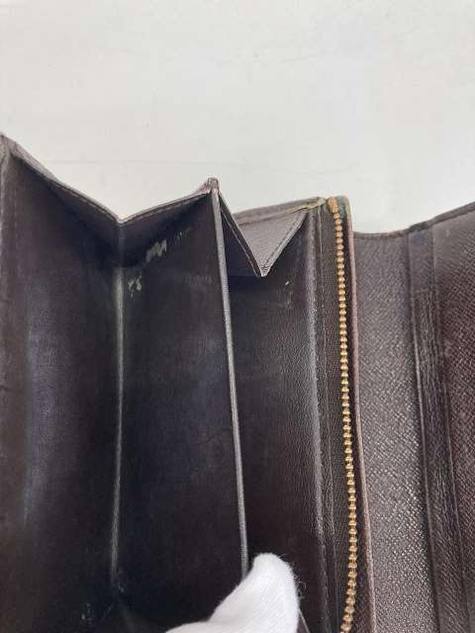 小銭入れ部はがれあり